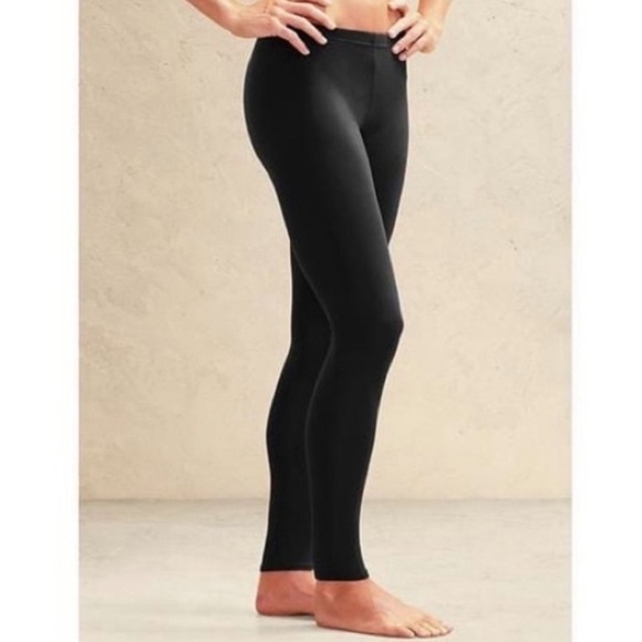 Athleta Pants - Athleta Finesse 2 Black Leggings
